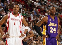 华体会网站_足球巨震！标王赛场遭遇重创，确诊胫骨骨折恐长期缺阵，世界杯征程蒙上厚重阴影