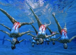 【华体会官方】足坛狠人王刚回归欧洲，昔日跑不死铁腰再续传奇