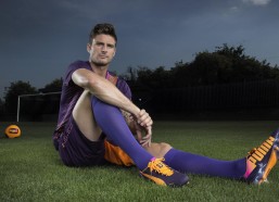 华体会体育-德甲焦点战前瞻，拜仁慕尼黑主场强势领跑迎战奥格斯堡，保级队客场挑战中的攻防博弈与欧冠因素