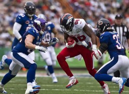 华体会：篮网新核杰明闪耀赛场！近十场场均15.7分3.7篮板3.3助攻助球队逆袭