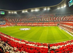 华体会体育_斯蒂芬·库里全能贡献31分7篮板7助攻率领勇士主场力克雄鹿 扬尼斯·阿德托昆博空砍34分10篮板5助攻