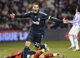 华体会网站-埃尔切主场发威，埃克托-福特闪电破门助球队半场1-0领先巴列卡诺