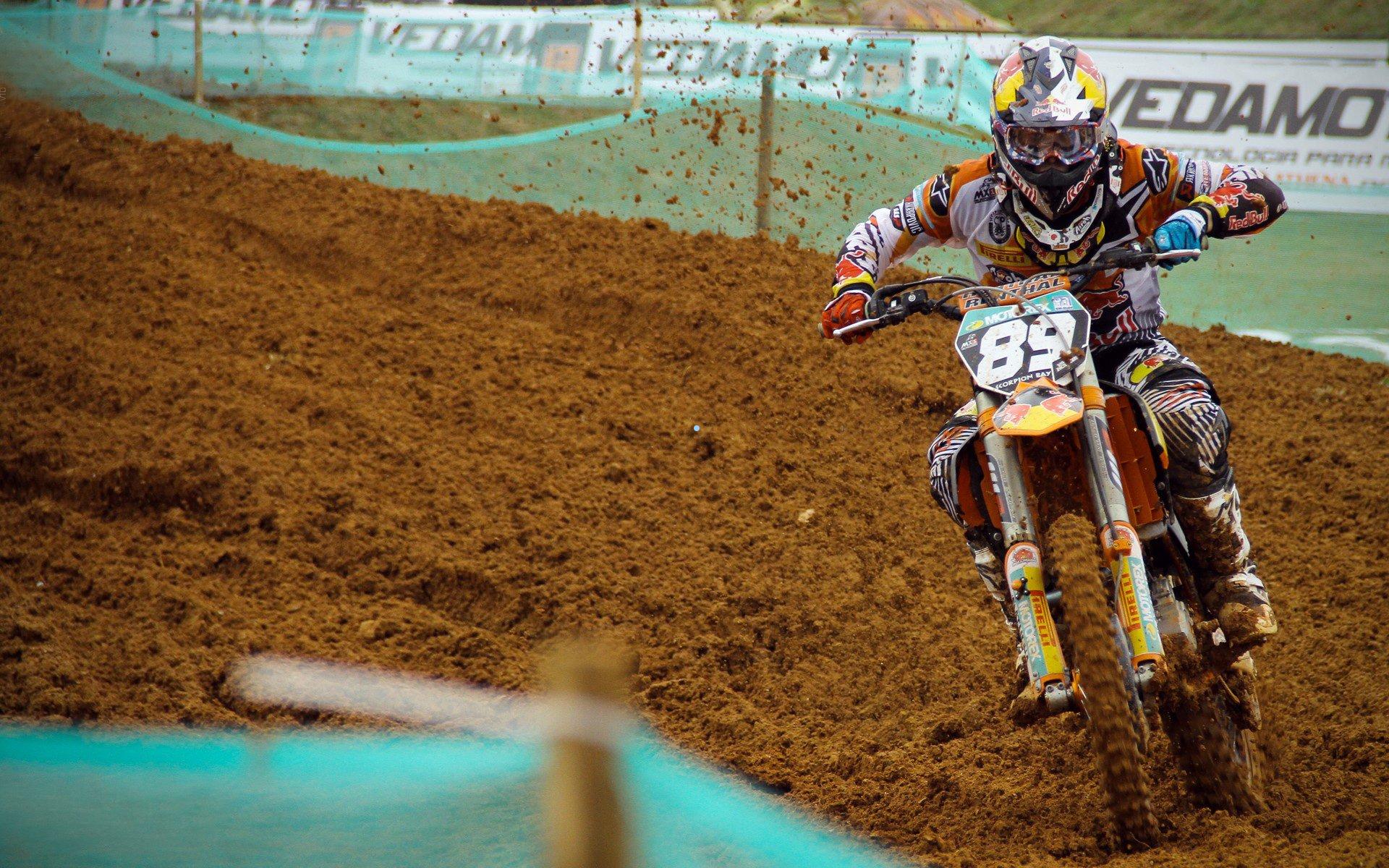 B费与厄德高之争，阿森纳对阵曼联，中场核心谁主沉浮？最佳阵容深度解析